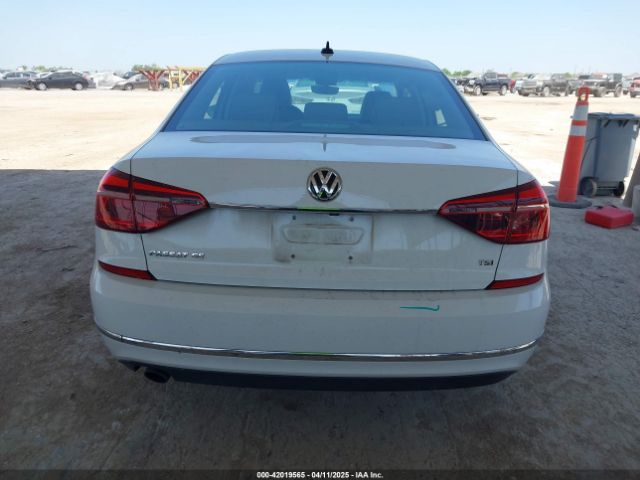 1VWBA7A30JC052183 Volkswagen Passat 2.0t Se