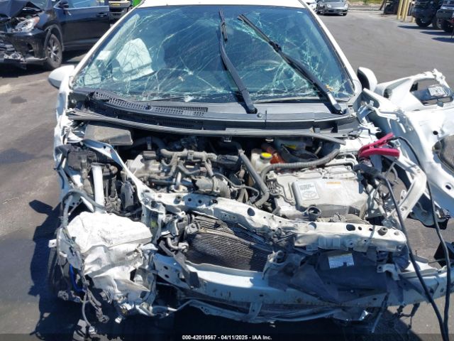 JTDKDTB34F1112714 Toyota Prius C Two