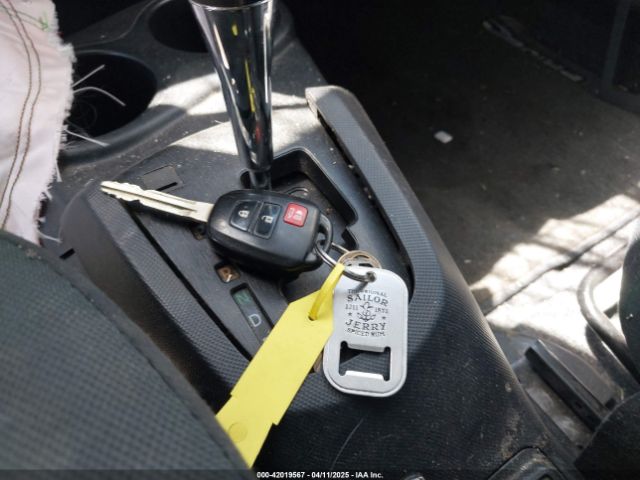 JTDKDTB34F1112714 Toyota Prius C Two