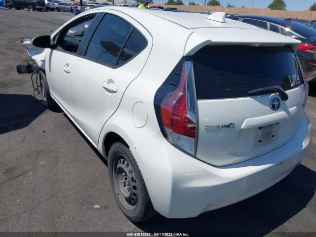 JTDKDTB34F1112714 Toyota Prius C Two