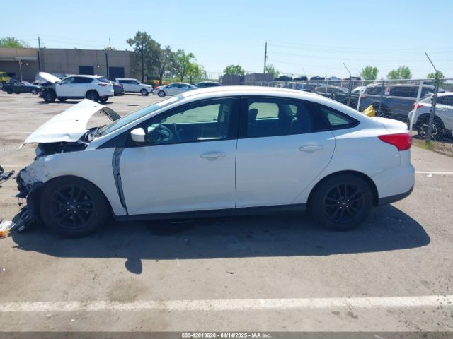 1FADP3F24JL231447 Ford FOCUS SE