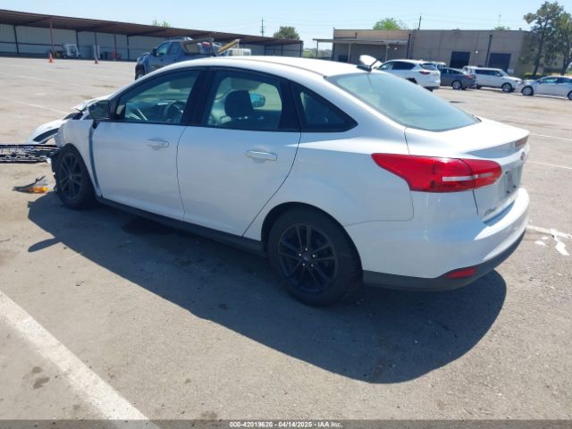 1FADP3F24JL231447 Ford FOCUS SE
