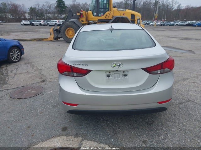 Hyundai ELANTRA SE 2016 5NPDH4AEXGH683821 Image 16