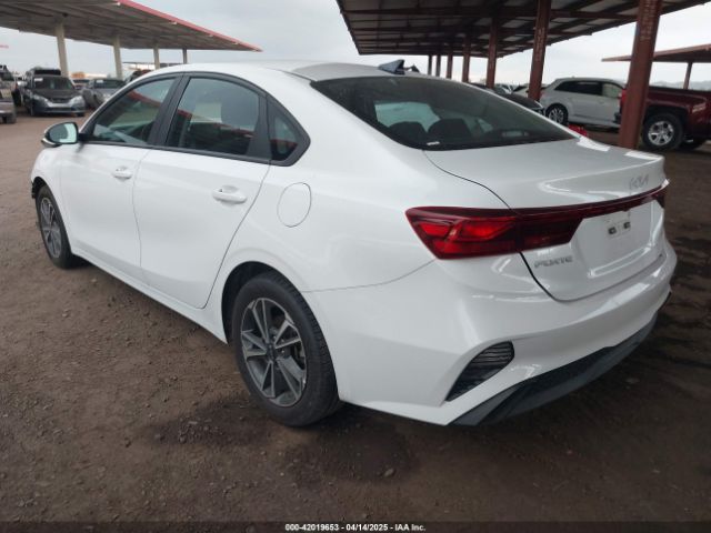 3KPF24AD1PE538737 KIA Forte Lxs
