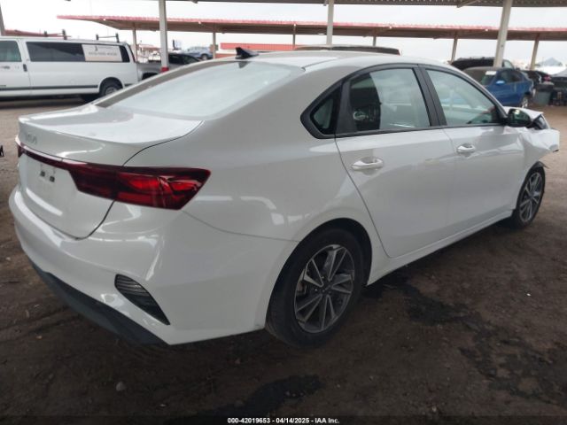 3KPF24AD1PE538737 KIA Forte Lxs