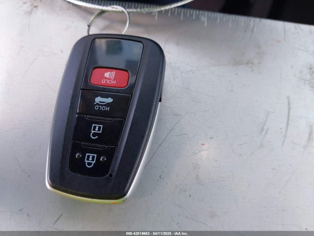 4T1T11AK9RU842871 Toyota CAMRY SE
