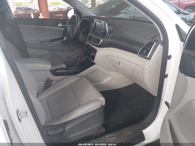 KM8J33A43LU114954 Hyundai Tucson Value