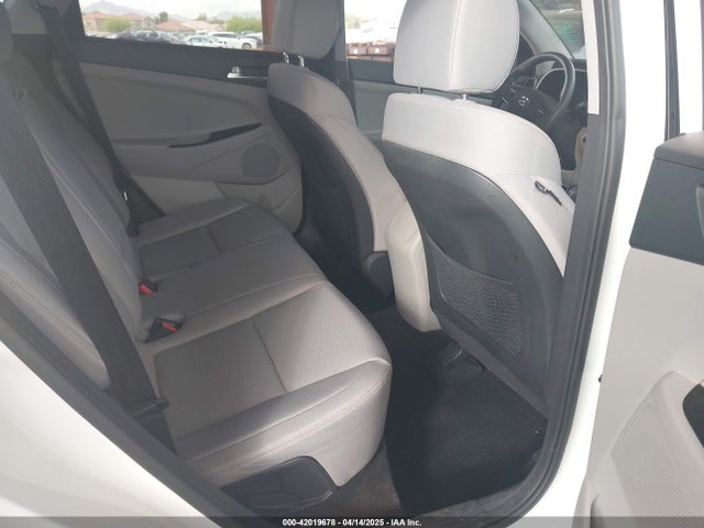 KM8J33A43LU114954 Hyundai Tucson Value