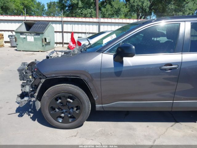 JTMH1RFV3KJ008405 Toyota RAV4 LE