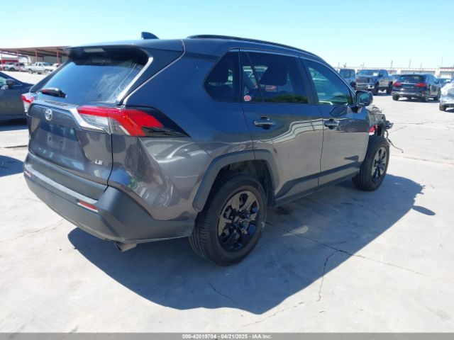 JTMH1RFV3KJ008405 Toyota RAV4 LE