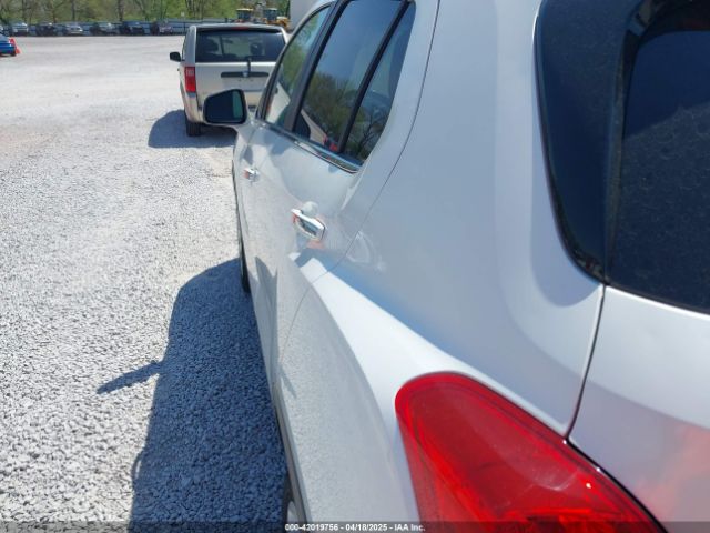 KL7CJTSB2FB186421 Chevrolet TRAX LTZ