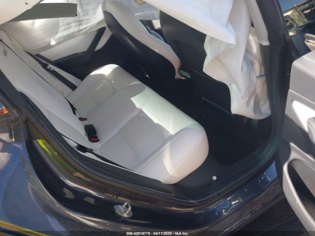 5YJ3E1EBXJF055203 Tesla Model 3 Long Range/performance