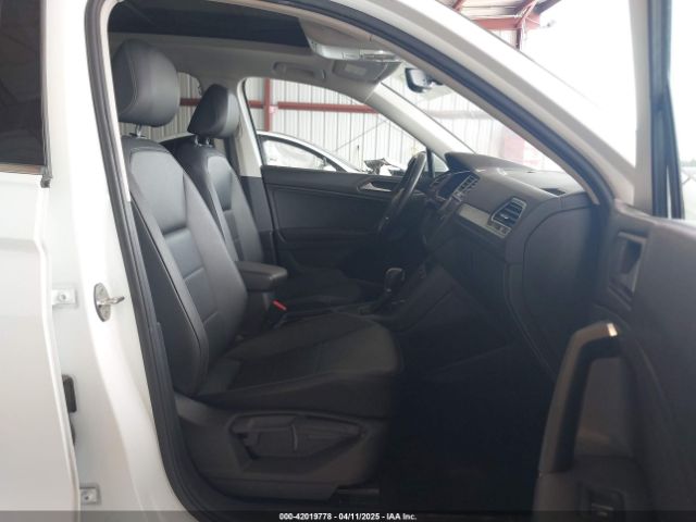 3VV3B7AXXKM055925 Volkswagen Tiguan 2.0t Se/2.0t Sel/2.0t Sel R-line/2.0t Sel R-line Black