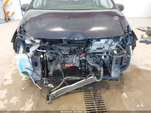 JTDKN3DU0F0460485 Toyota Prius Three
