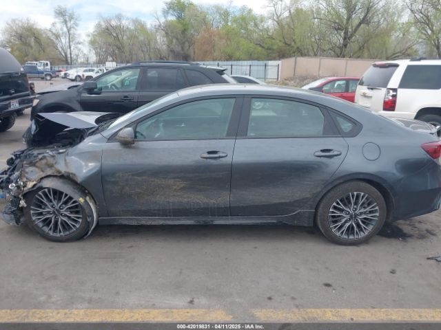 3KPF54AD5RE738272 KIA mpi nu