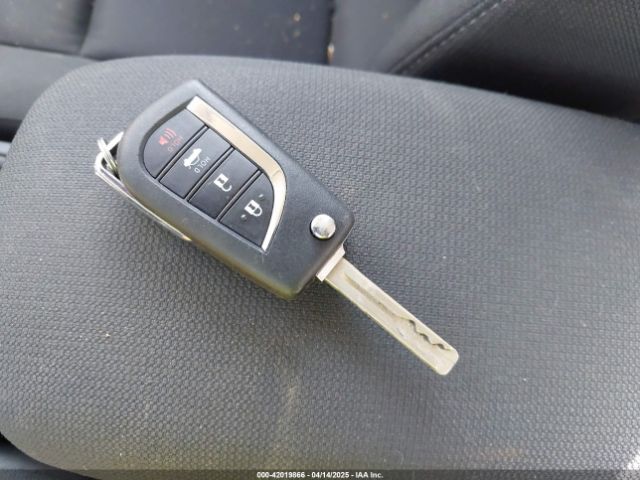 5YFB4MDE2RP157963 Toyota COROLLA LE