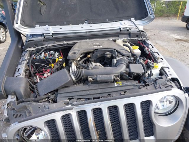 1C4HJXDG7JW170077 Jeep Wrangler Unlimited Sport 4x4