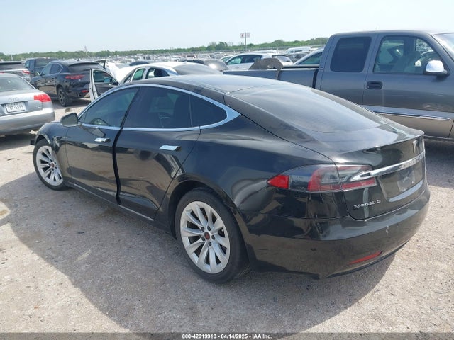 2016 TESLA MODEL S 5YJSA1E2XGF167998 Photo 2