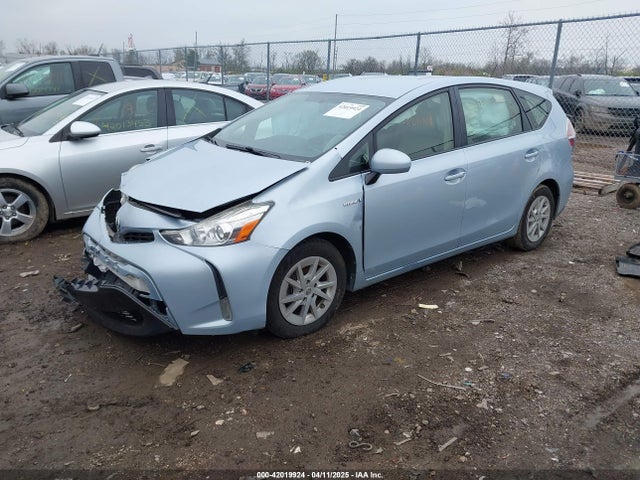 Toyota Prius V Four 2015 JTDZN3EU9FJ037766 Image 2