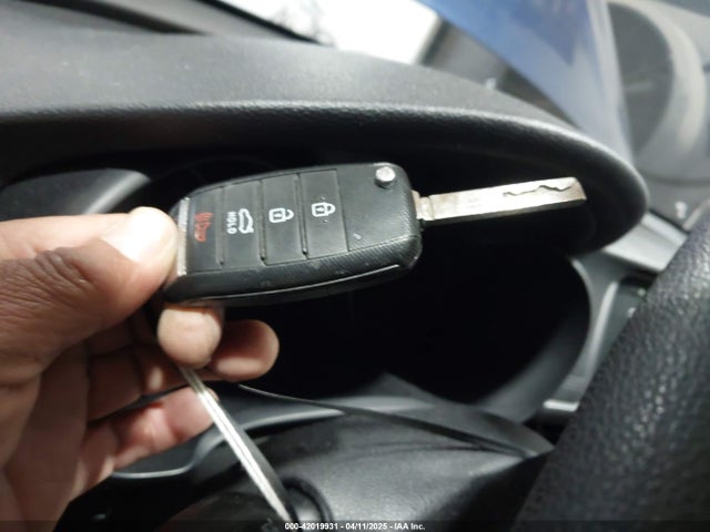5XXGT4L35HG149811 KIA Optima Lx