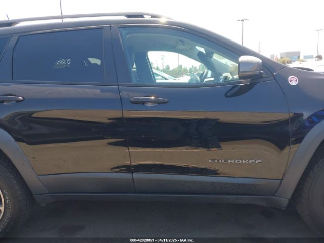 1C4PJMBXXKD433284 Jeep Cherokee Trailhawk 4x4
