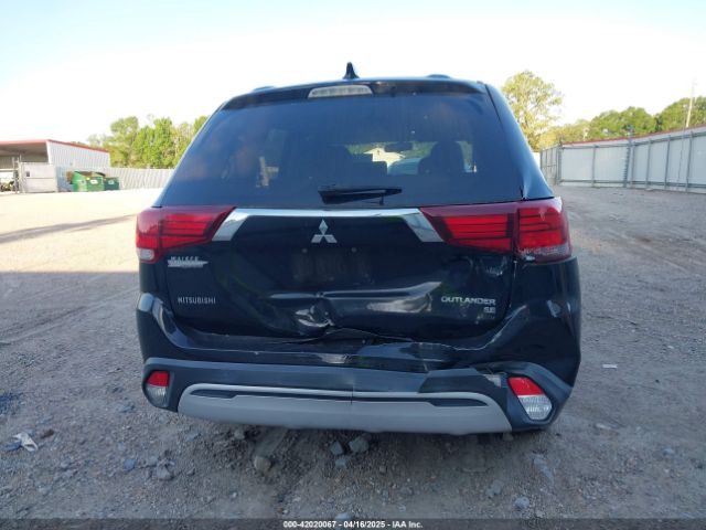 JA4AD3A3XKJ001960 Mitsubishi Outlander Se