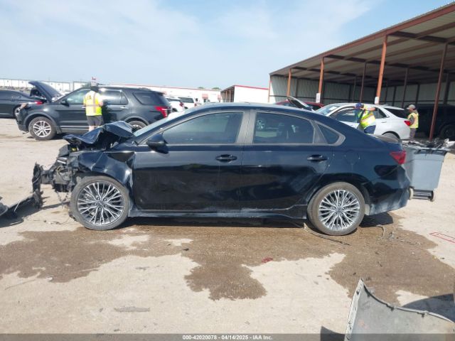 3KPF54AD6PE670383 KIA Forte Gt-line