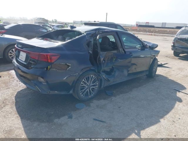 3KPF54AD6PE670383 KIA Forte Gt-line