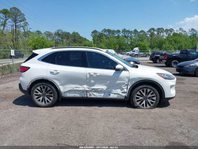 1FMCU9J91LUB45740 Ford Escape Titanium
