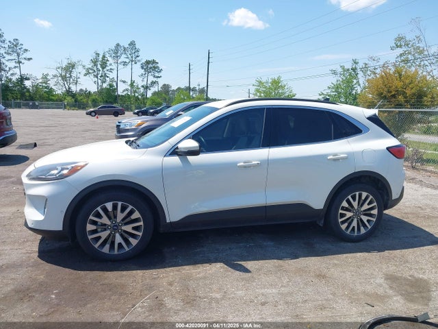 1FMCU9J91LUB45740 Ford Escape Titanium