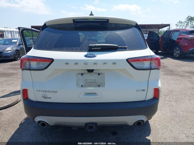 1FMCU9J91LUB45740 Ford Escape Titanium