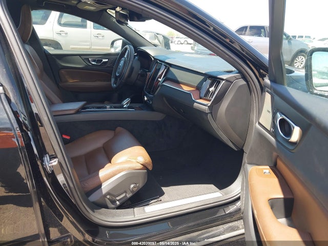 7JRL12TL3NG177718 Volvo S60 B5 Inscription