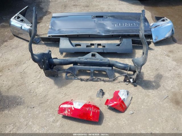 5TFEY5F1XFX185119 Toyota Tundra Sr5 5.7l V8