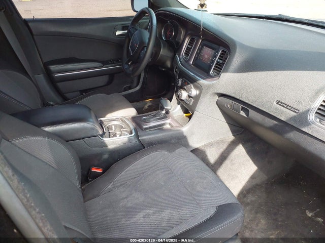2C3CDXFG0FH828072 Dodge Charger Se