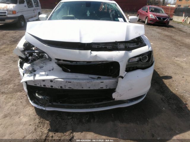 2019 CHRYSLER 300 2C3CCAGG9KH610673 Photo 5