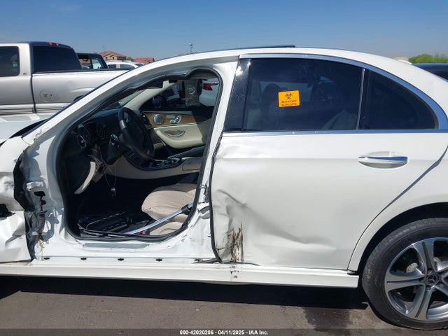 WDDZF4KB5JA367649 Mercedes-Benz E 300 4matic