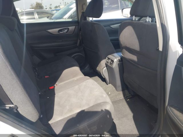 KNMAT2MT5GP605015 Nissan ROGUE SV