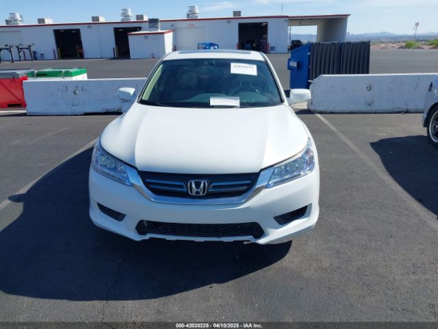 1HGCR6F70FA003768 Honda Accord Hybrid Touring