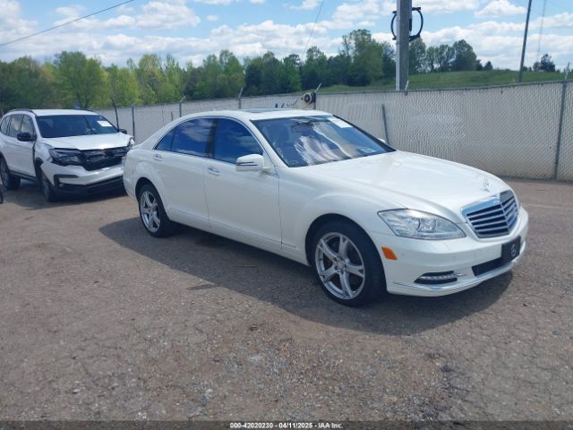 2013 MERCEDES-BENZ S 550 WDDNG7DB1DA508795