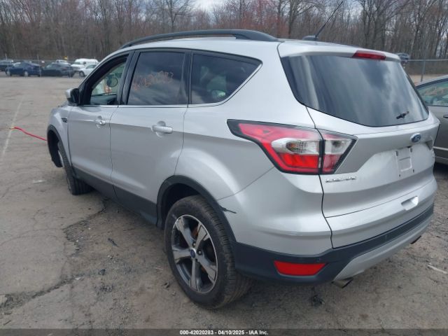 1FMCU9GD3HUA98116 Ford ESCAPE SE