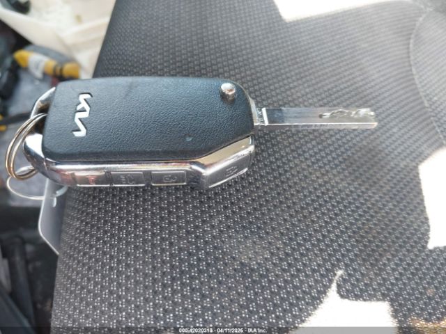 3KPF24AD1PE571575 KIA Forte Lxs