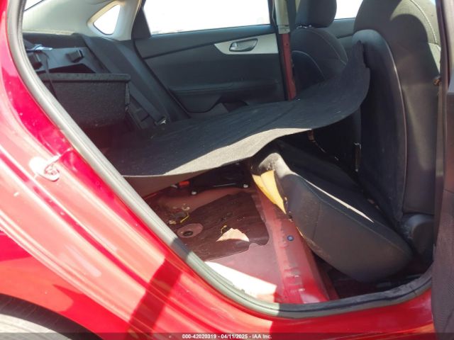 3KPF24AD1PE571575 KIA Forte Lxs