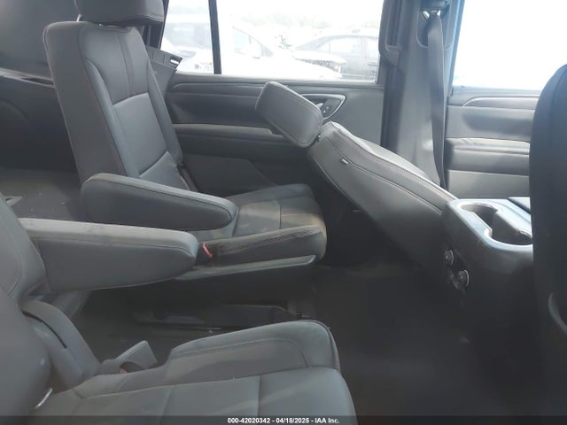 1GNSKRKT7NR228974 Chevrolet Tahoe 4wd Rst