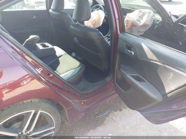 1HGCR2F58HA025382 Honda Accord Sport