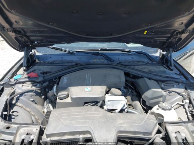 WBA8E1G53HNU13716 BMW 320i