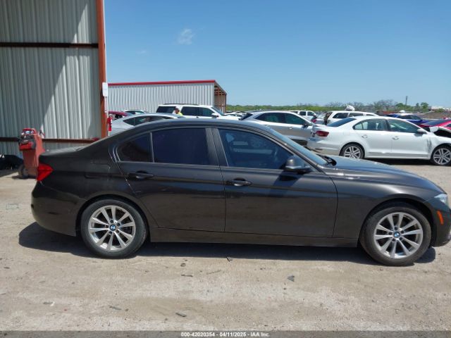 WBA8E1G53HNU13716 BMW 320i