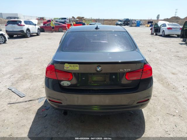 WBA8E1G53HNU13716 BMW 320i