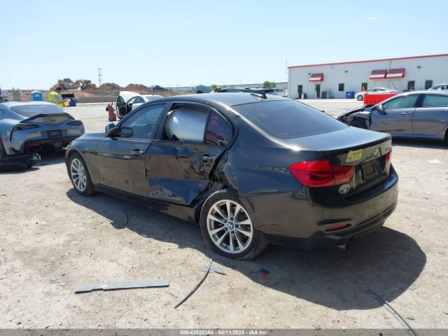 WBA8E1G53HNU13716 BMW 320i