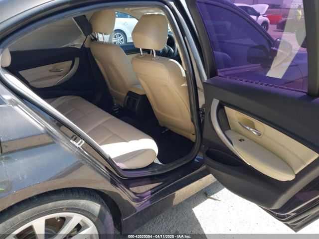 WBA8E1G53HNU13716 BMW 320i