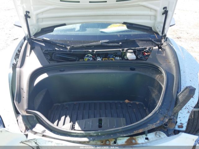2022 TESLA MODEL 3 5YJ3E1EB3NF105770 Photo 9